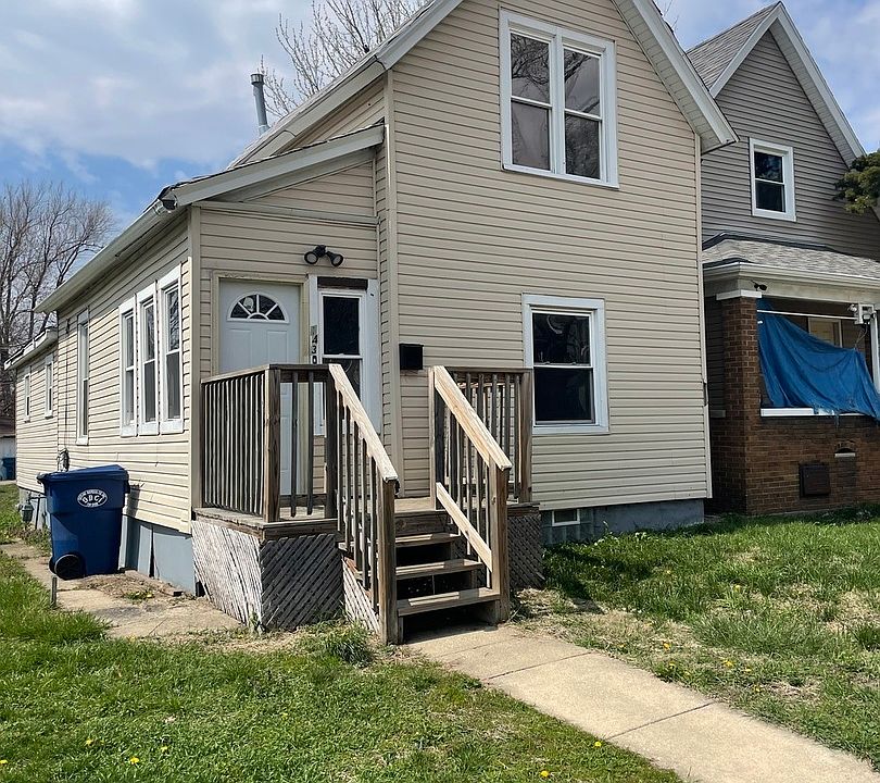 1st image of 143 N Entrance Ave