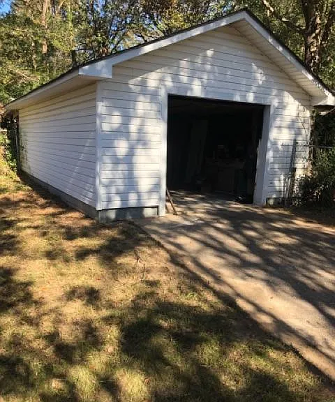 4904 Princeton Dr — Photo 10