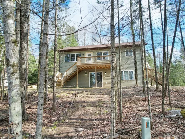 7097 Colonial Ln, Land O Lakes, WI 54540