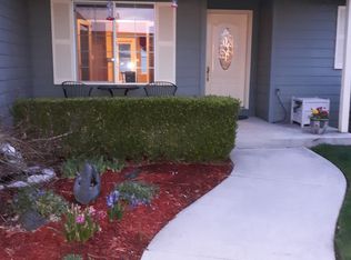 214 NW Schnabel Ln, College Place, WA 99324