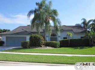 10229 Silver Lake Dr, Boca Raton, FL 33428