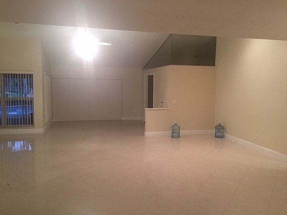 3rd image of 1070 NW 95th Ave #Privatehou
