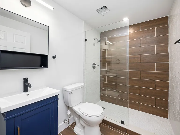 Australian Pines Apartments — Photo 50