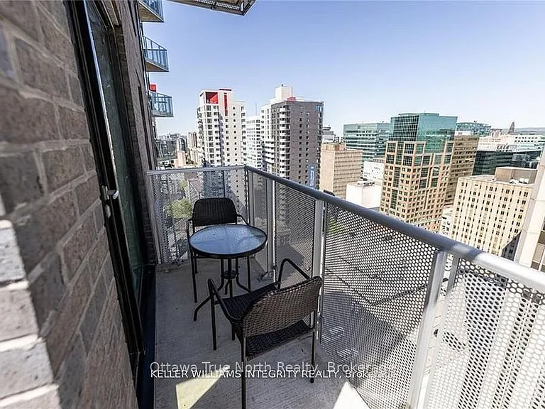 40 Nepean St #2201 — Photo 11
