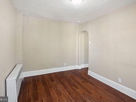 3rd image of 4971 Kershaw St