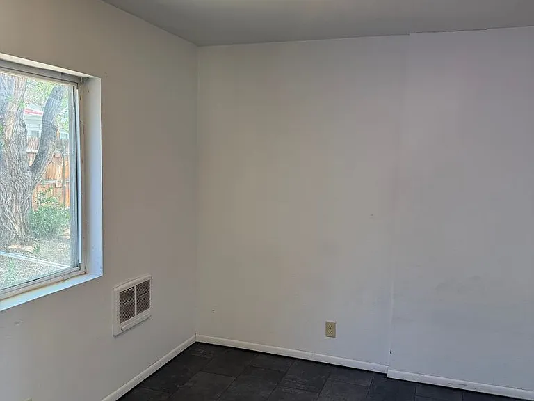 145 S Madison St — Photo 3