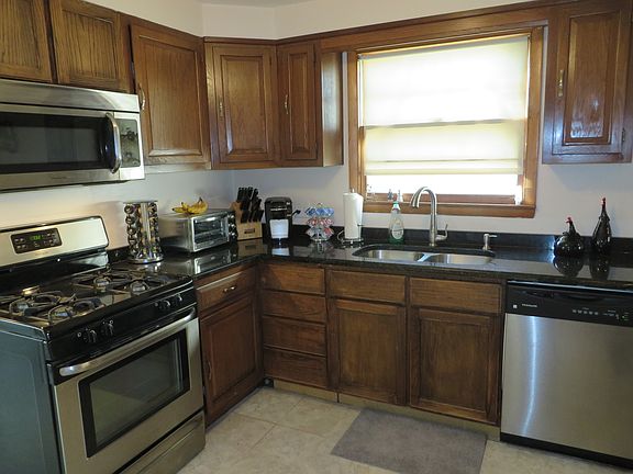 5th image of 30 Harrison St