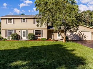 8 Latchmere Ct, Pittsford, NY 14534