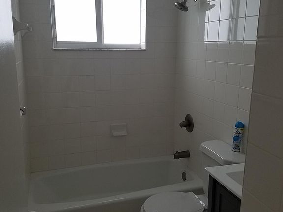 4th image of 15151 NE 14th Ave