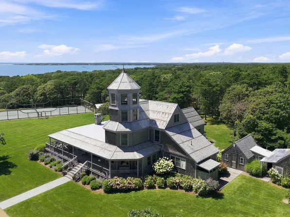 4 Sand Plain Way, Edgartown, MA 02539