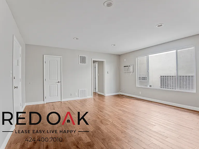 935 N Genesee Ave #5 — Photo 6