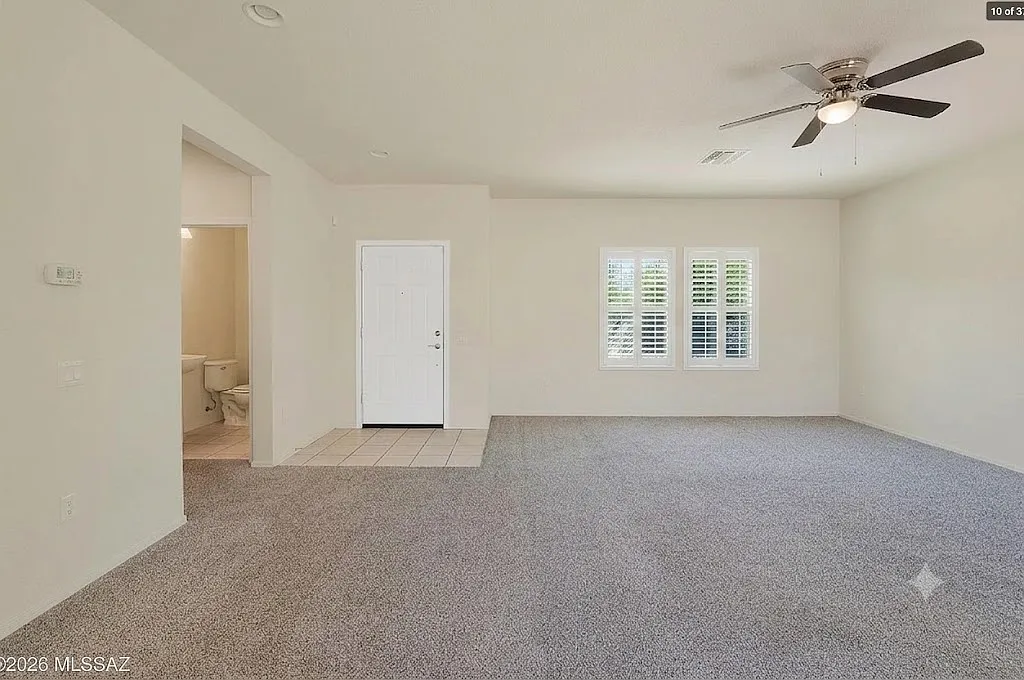 4 bed, 2.5 bath, 2447 sqft, $2,100 — Photo 4