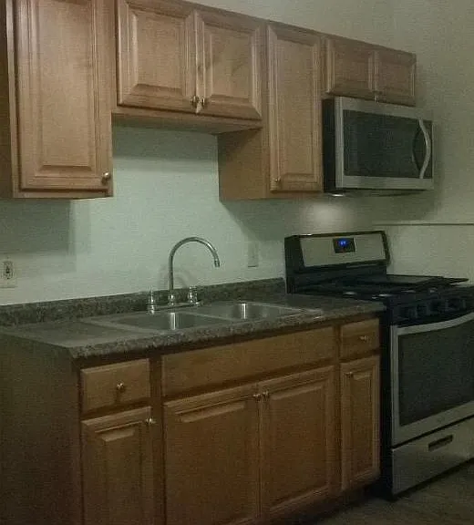 2910 E Carson St #B — Photo 1