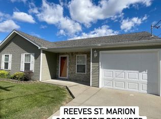 1210 E Reeves St #B, Marion, IL 62959