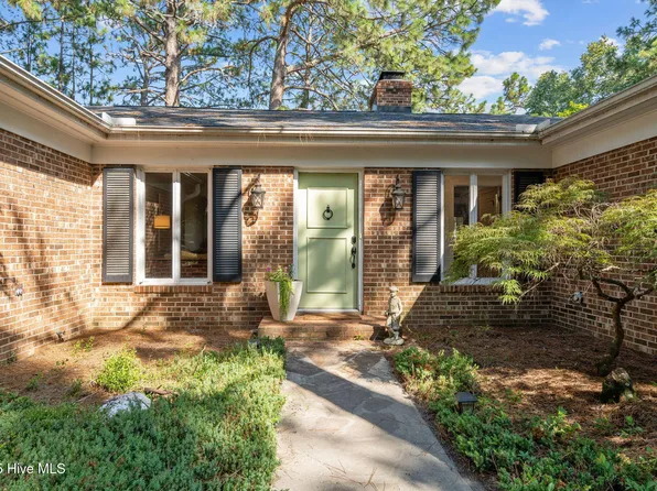 525 Fairway Drive, Southern Pines, NC 28387