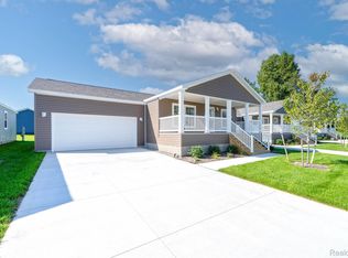 2764 Naples Ct, Lapeer, MI 48446
