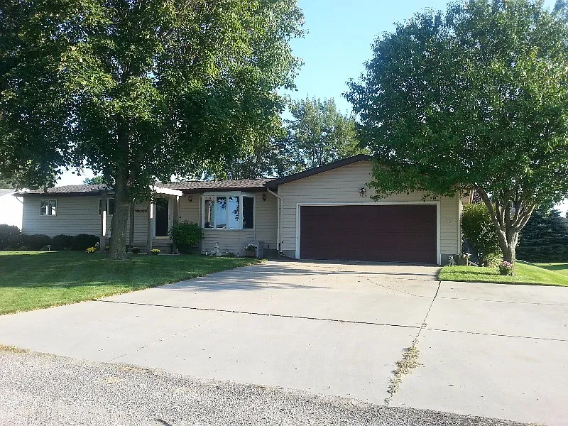 505 W Clara St photo 1