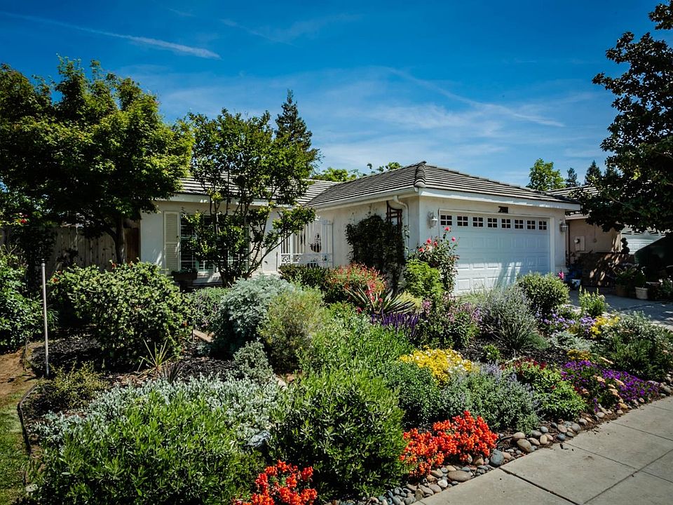 1st image of 7418 N Mansionette Dr