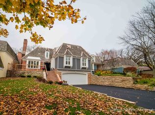 908 Rub Of Green Ln, Barrington Hills, IL 60010