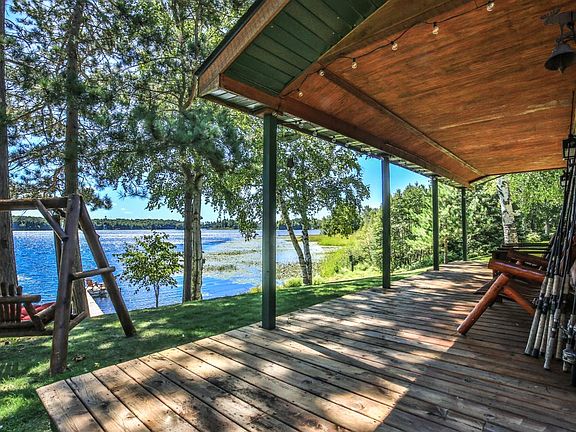 2nd image of 3735 ARBUTUS DR W W
