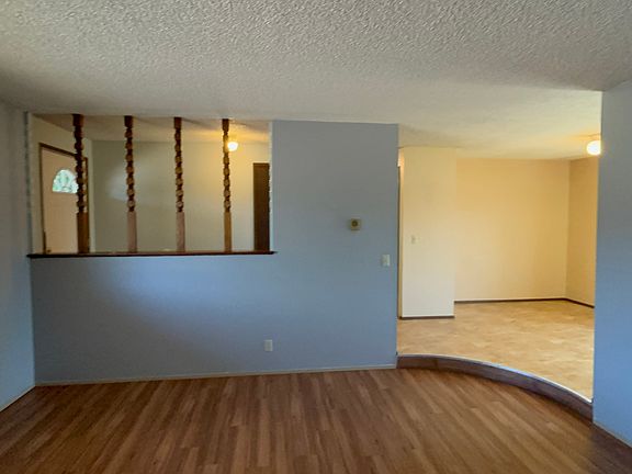 4th image of 554 S 51st Pl