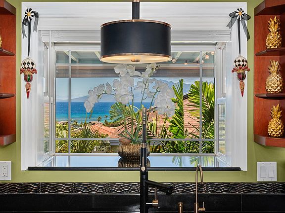 2nd image of 132 Kahana Nui Rd