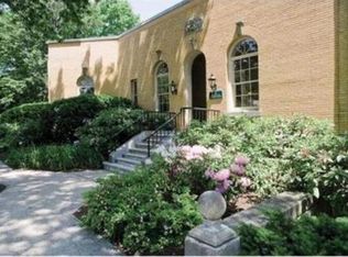 60 Glen Rd APT 106, Brookline, MA 02445