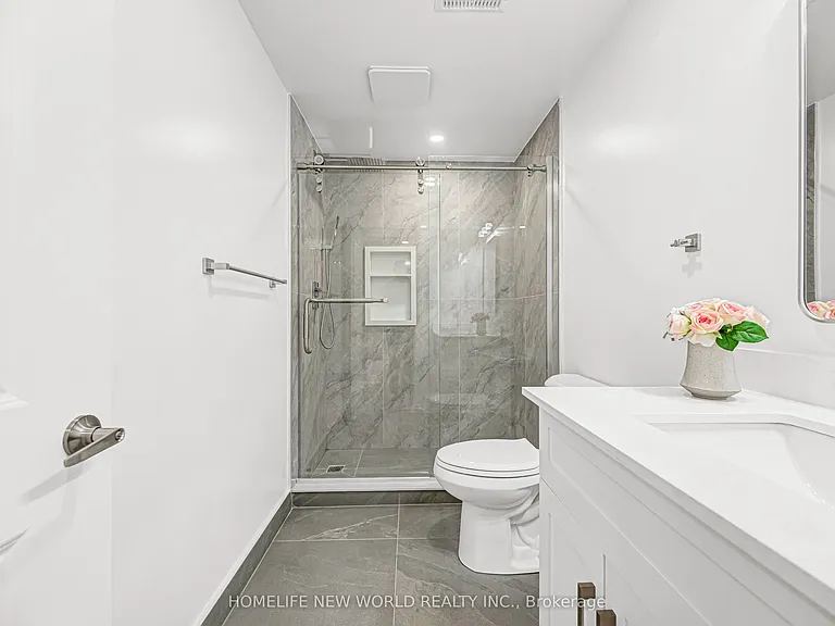 80 Weslock Cres — Photo 18