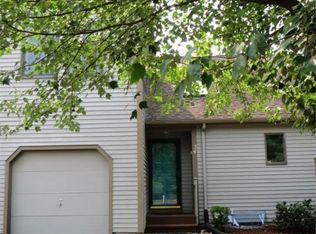 54 Elm Mdws, Enfield, CT 06082