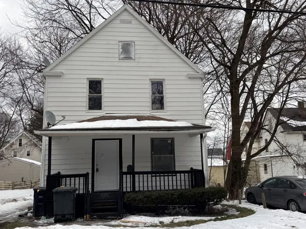 1021 La Croix Ave, Akron, OH 44307