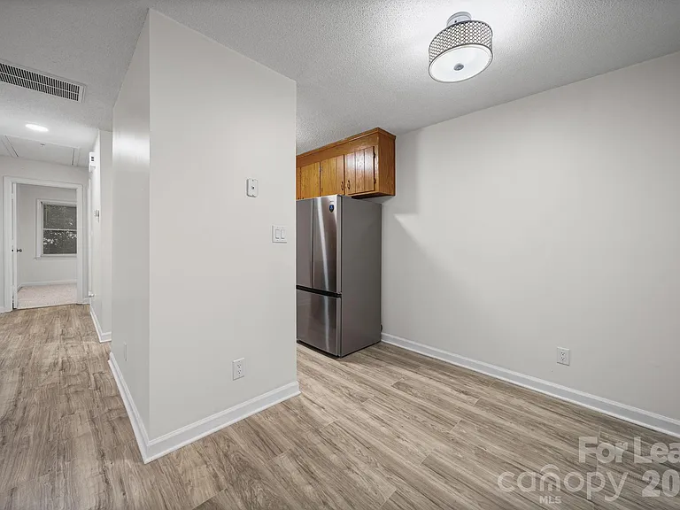 1110 Chandler Dr — Photo 5