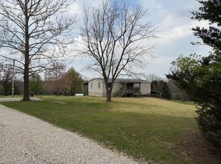 40 Ackerman Rd, Winfield, MO 63389
