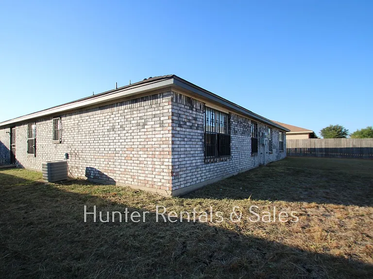 4403B July Dr — Photo 18