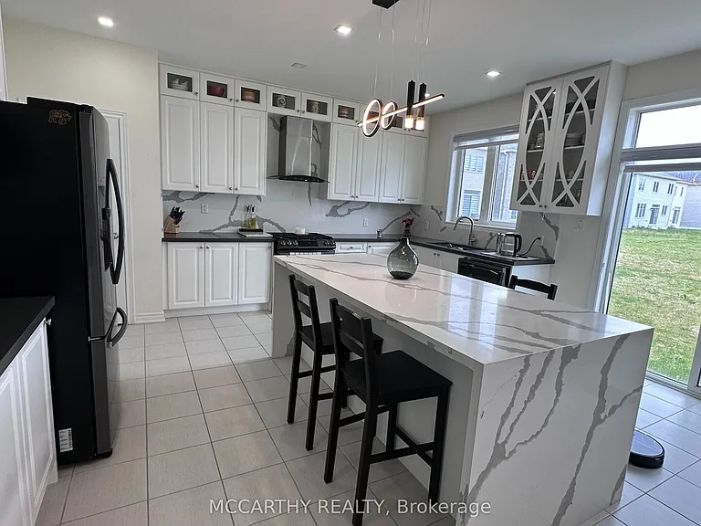 451 Black Cherry Cres — Photo 13