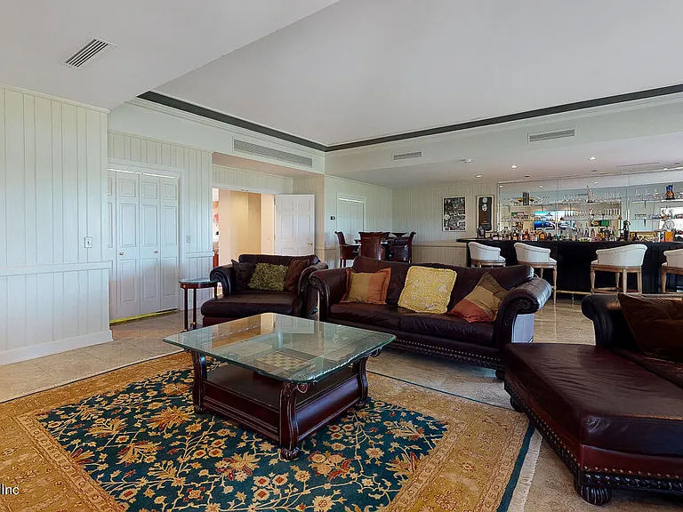 7987 Hollyridge Rd — Photo 48