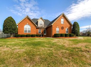 402 Royal Glen Blvd, Murfreesboro, TN 37128
