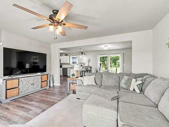 5th image of 47321 Silver Oaks Blvd