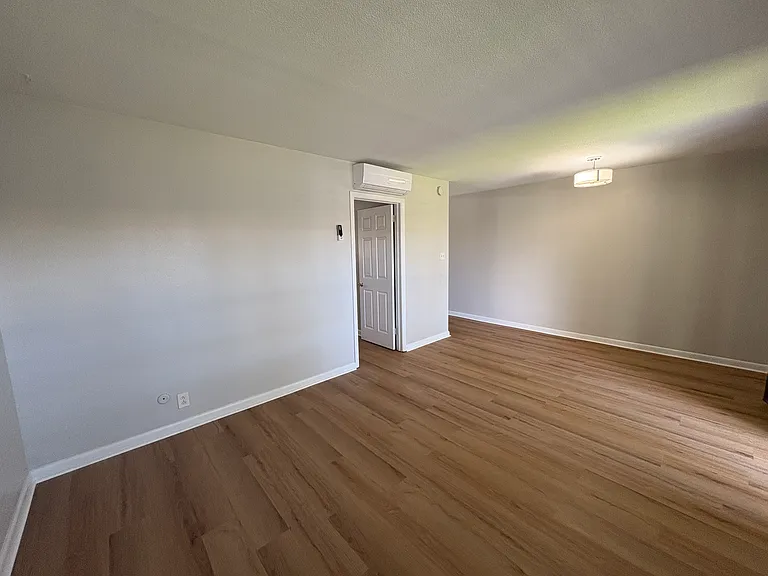Tara House West Apartments — Photo 15