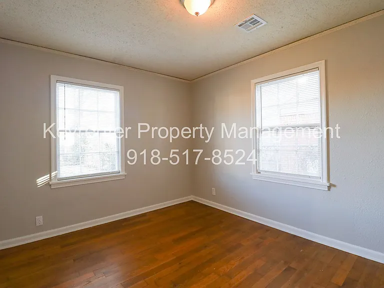 723 N Gary Pl — Photo 19