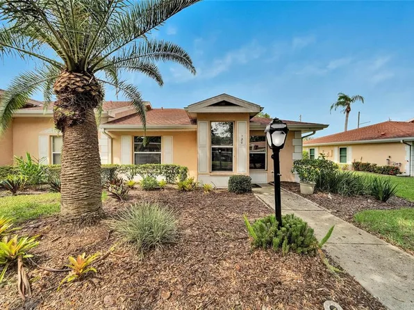 120 Knollpoint Dr, Sun City Center, FL 33573