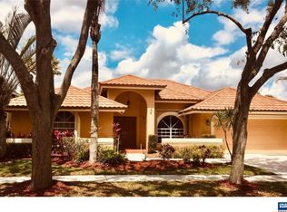 837 Hampton Ct, Weston, FL 33326
