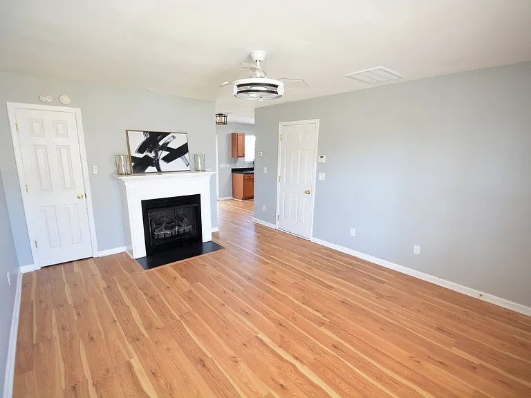 7920 McGarry Trl — Photo 3