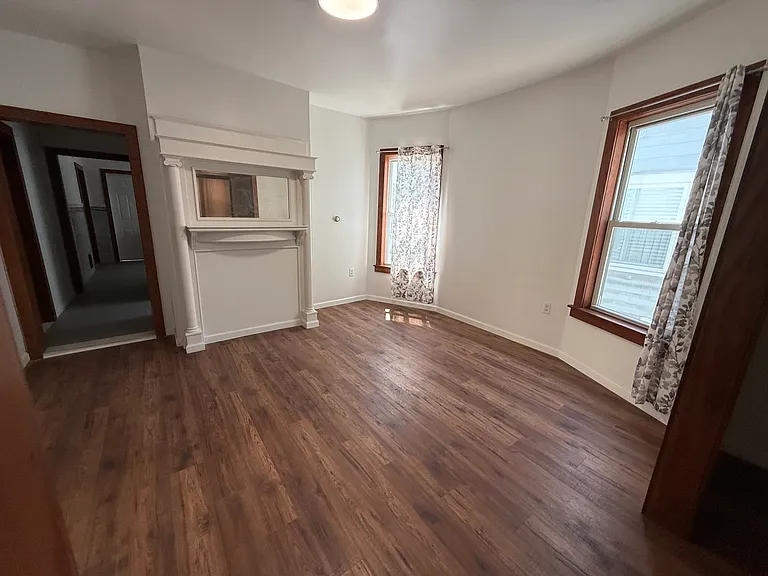 Dinning room - 2 windows