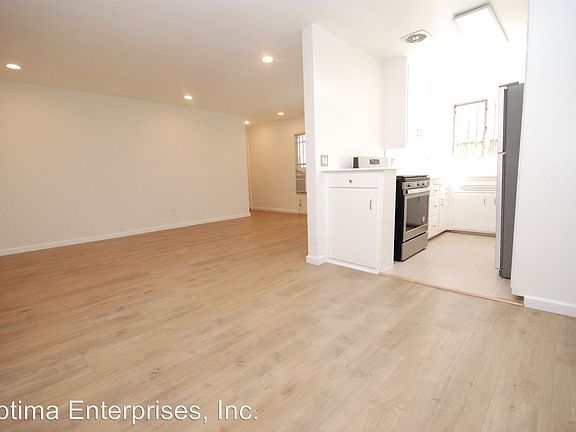 4th image of 1148 N Formosa Ave APT 3