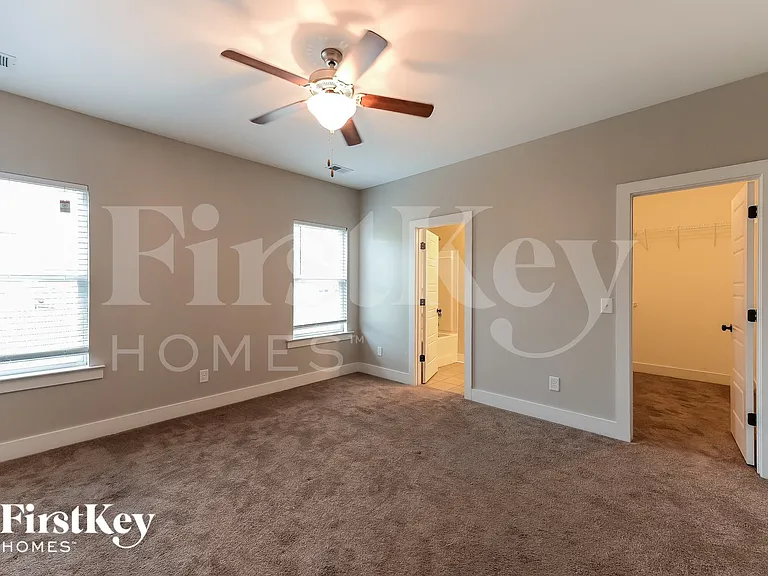 221 Union Station Dr — Photo 8