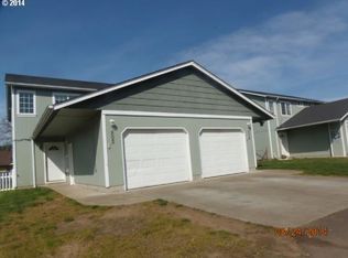 802 N Douglas St, Cottage Grove, OR 97424