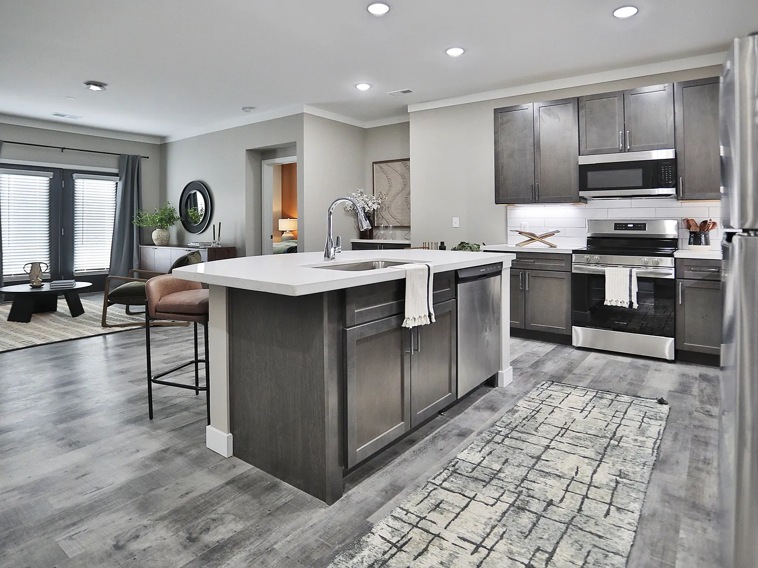 Altair Luxury Apartments — Photo 3