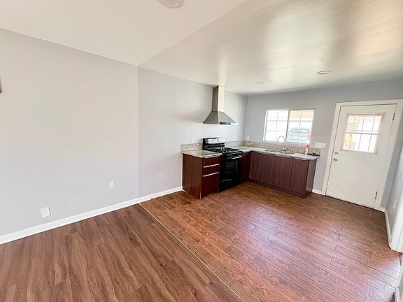4th image of 11859 207th St #3/4