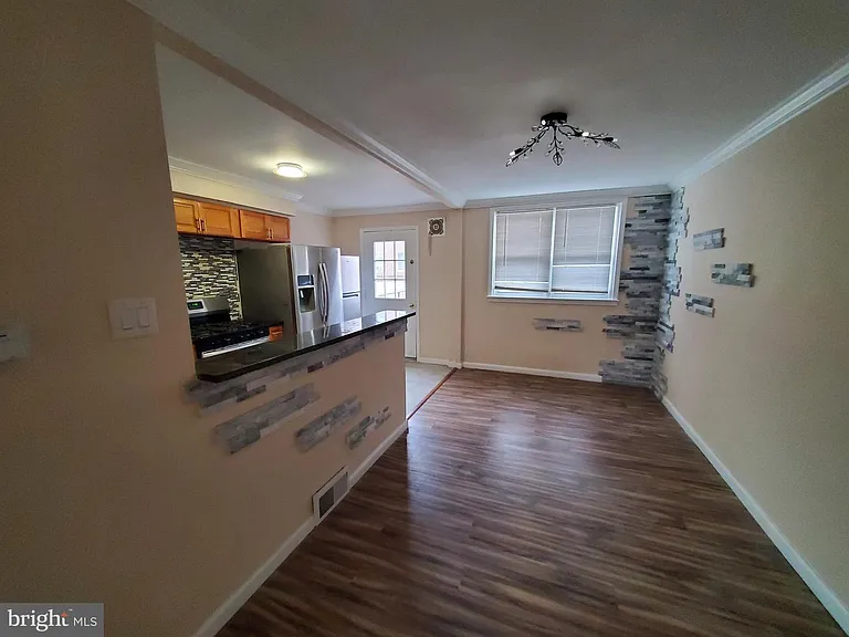 9031 Convent Ave — Photo 4