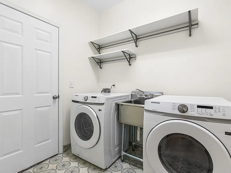 3693 Davis Cup — Photo 10